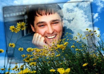 Юра - желтые цветы.jpg