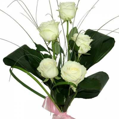 flori-buchet-de-5-trandafiri-albi-323-1000x1000.jpg