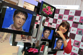 FunPhotoBox1160421802mpggfh.gif